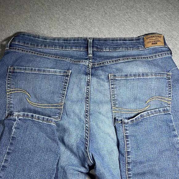 Levi's Signature Woman’s 33 x 34 Mid-Rise Skinny Jeans Light Wash Womans Pajts - Picture 5 of 6